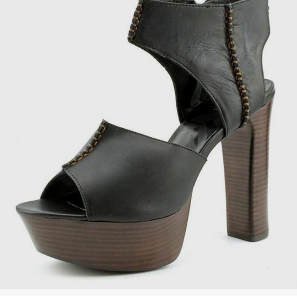 Matiko Black Platform Sandals- EUC